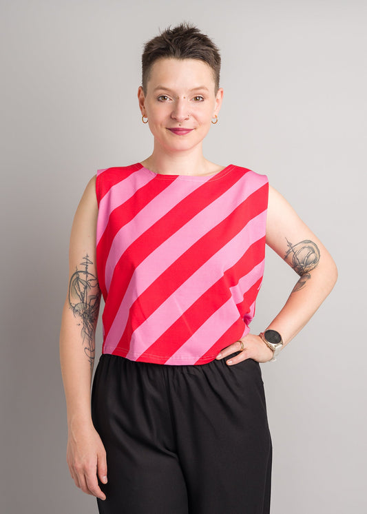 Gerda | Ärmelloses Croptop | schräge Streifen | Bio-Baumwolljersey