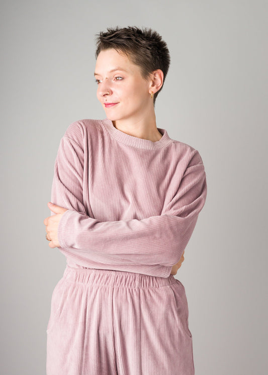 Theo | Lockerer Longsleeve | flieder | Velvet-Cord